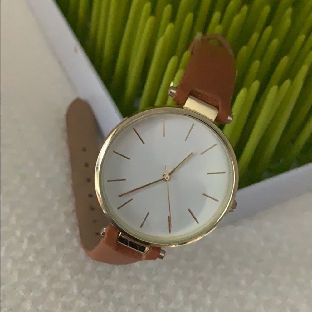 Brown faux leather / vegan watch with gold